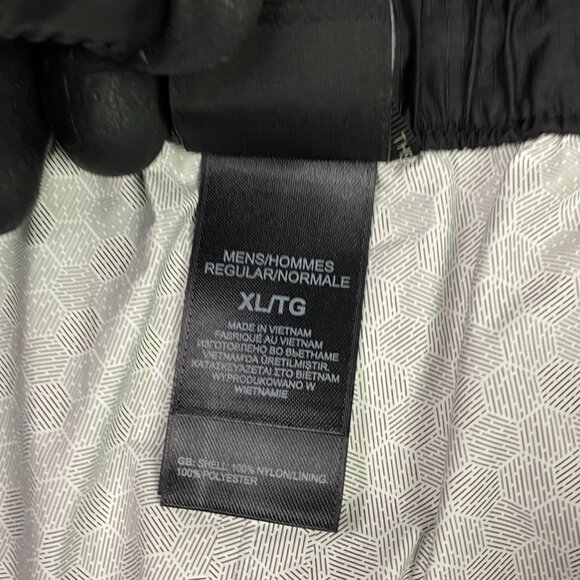 The North Face Black Sweatpants - Picture 10 of 16